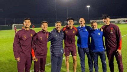 泪目！恒大4国脚与卡纳瓦罗重逢+开心合影，韦世豪搂着恩师笑开花