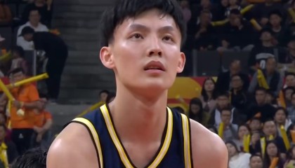 开云-广东3消息！徐杰伤情更新，杜锋遭外援指控，朱芳雨引援目标曝光
